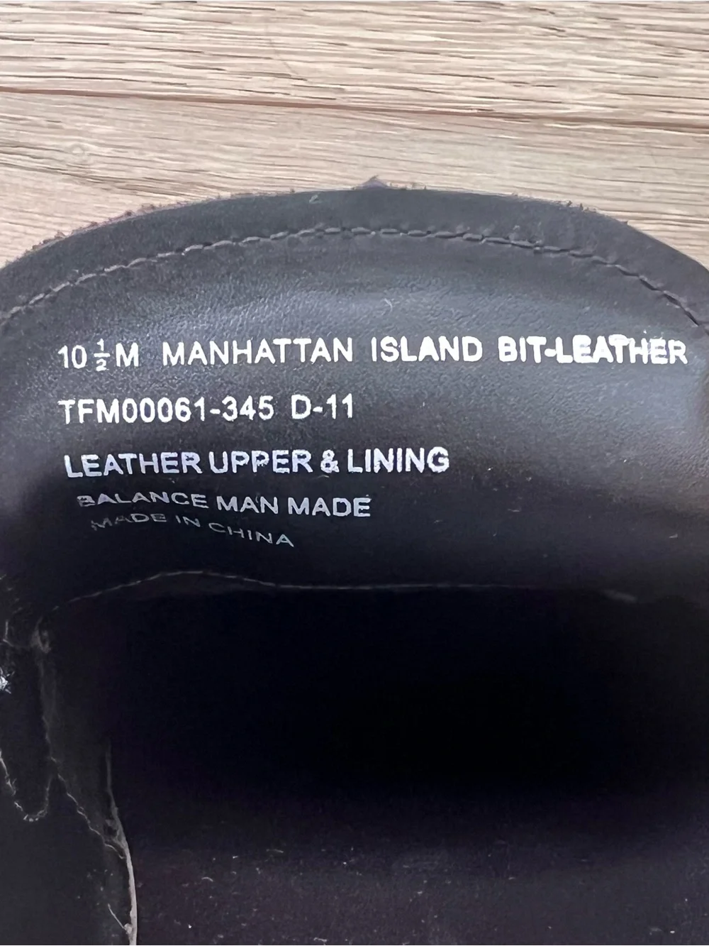 Tommy Bahama Manhattan Island Brown Leather Loafer US Men’s Size 10.5 Worn Once